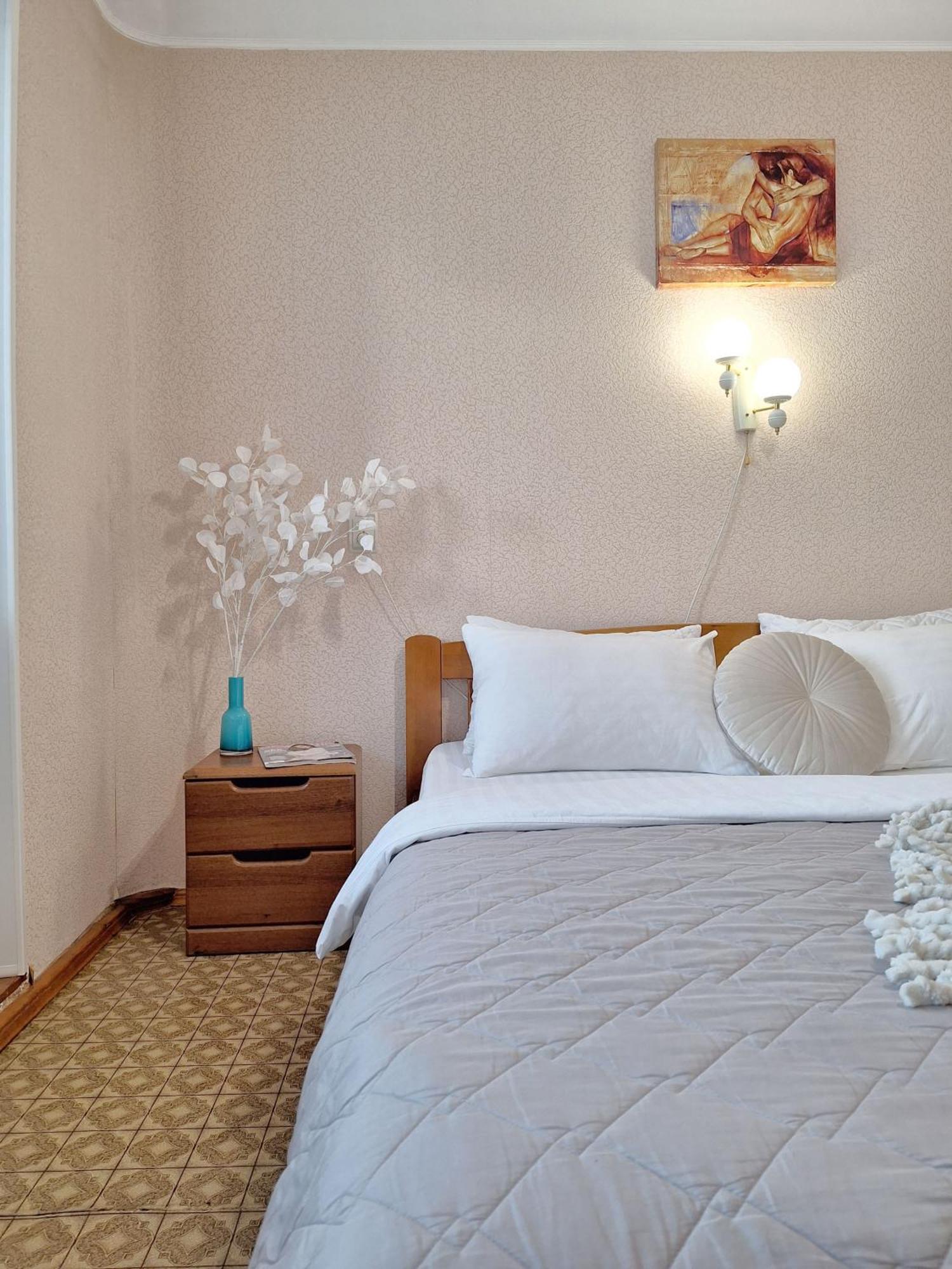 4 Ліжка З Балконом Документи Для Відряджень Мережа Alex Apartments Безконтатне Заселення 24-7 ポルタヴァ エクステリア 写真