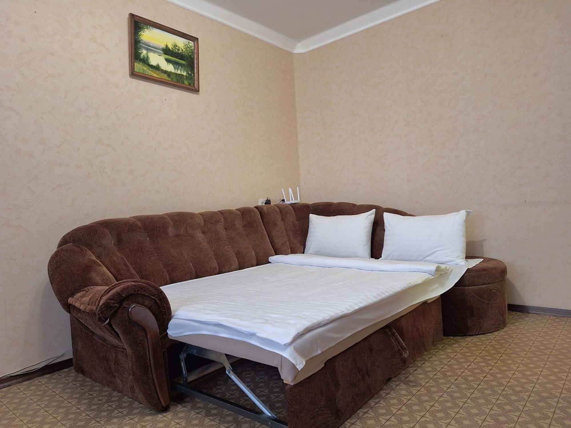 4 Ліжка З Балконом Документи Для Відряджень Мережа Alex Apartments Безконтатне Заселення 24-7 ポルタヴァ エクステリア 写真